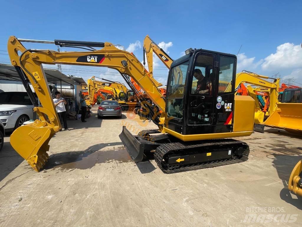 CAT 305.5 E 2 حفارات صغيرة أقل من 7 طن (حفارات صغيرة)