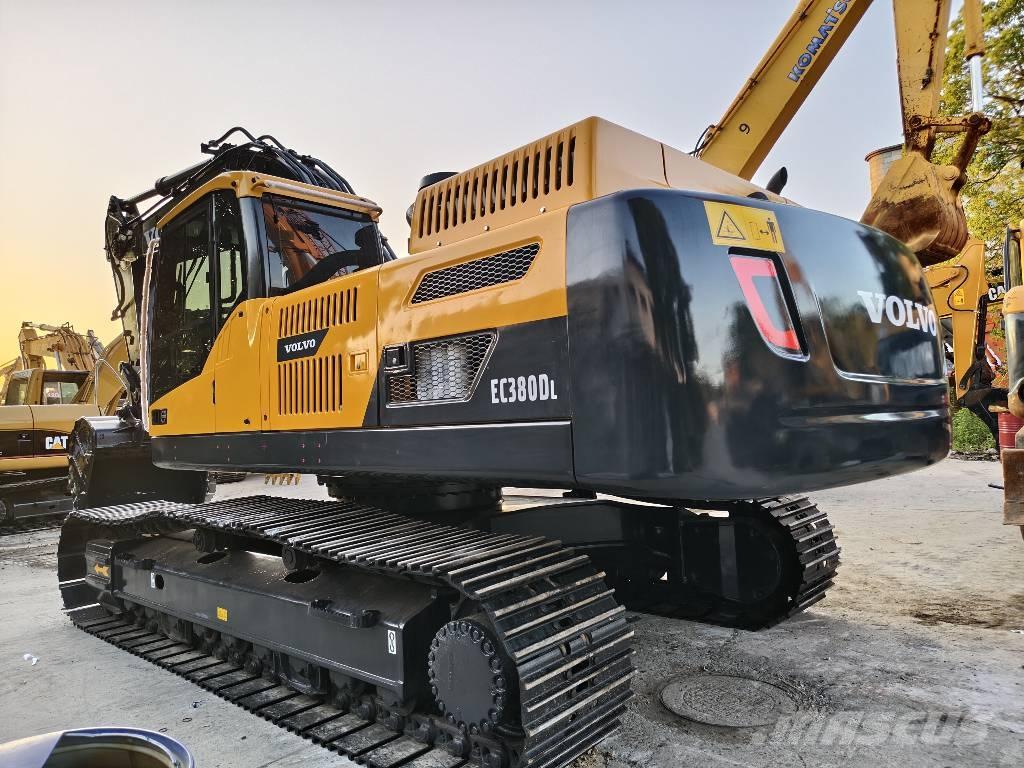 Volvo EC 380 D L حفارات زحافة