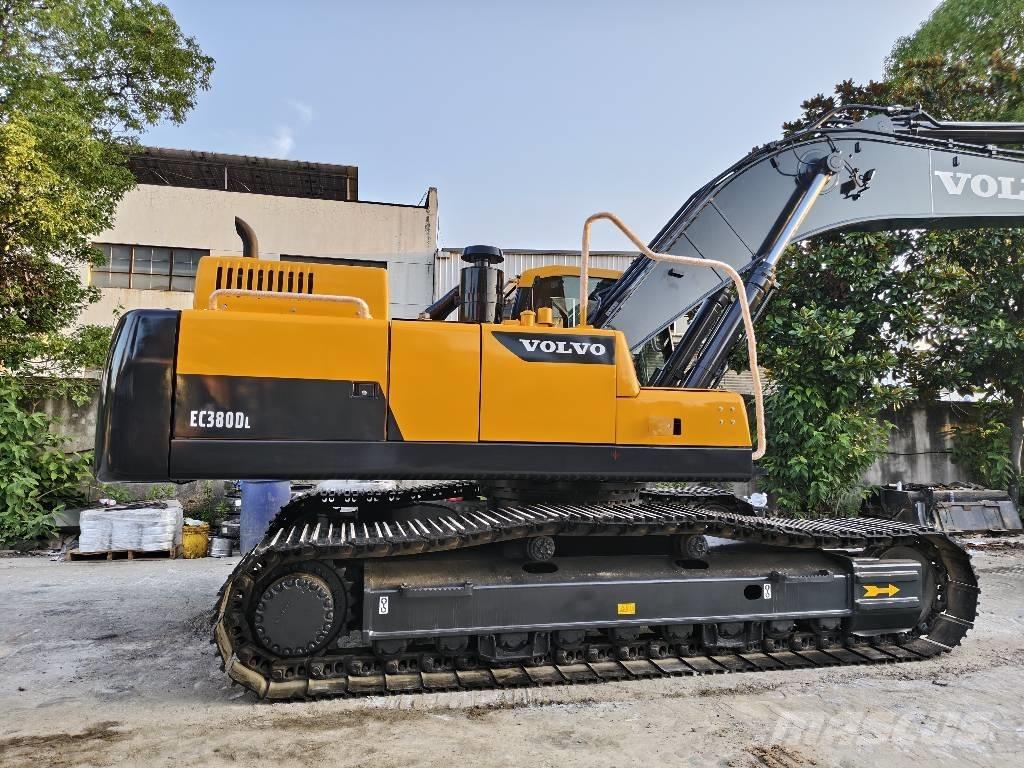 Volvo EC 380 D L حفارات زحافة