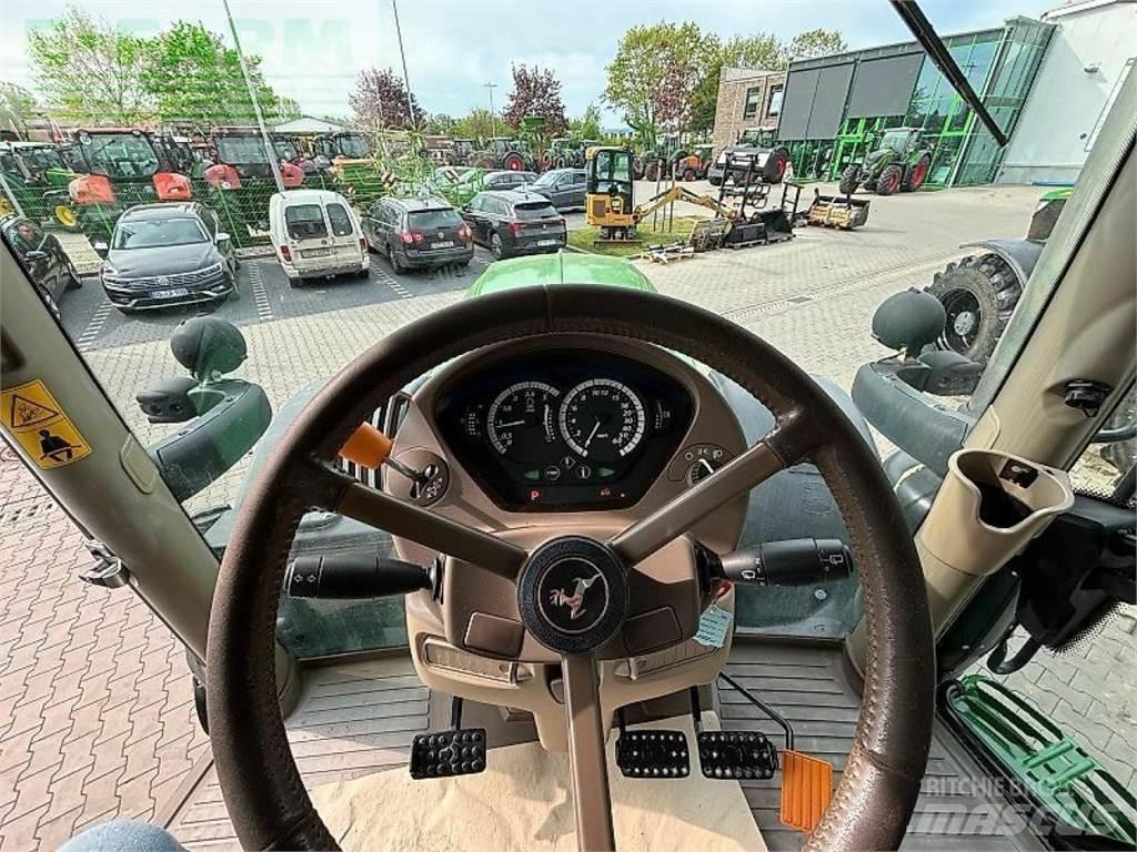 John Deere 6215 r الجرارات