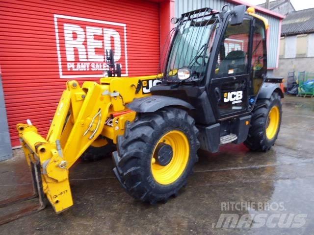 JCB 531-70 معدات مناولة لأغراض الزراعة