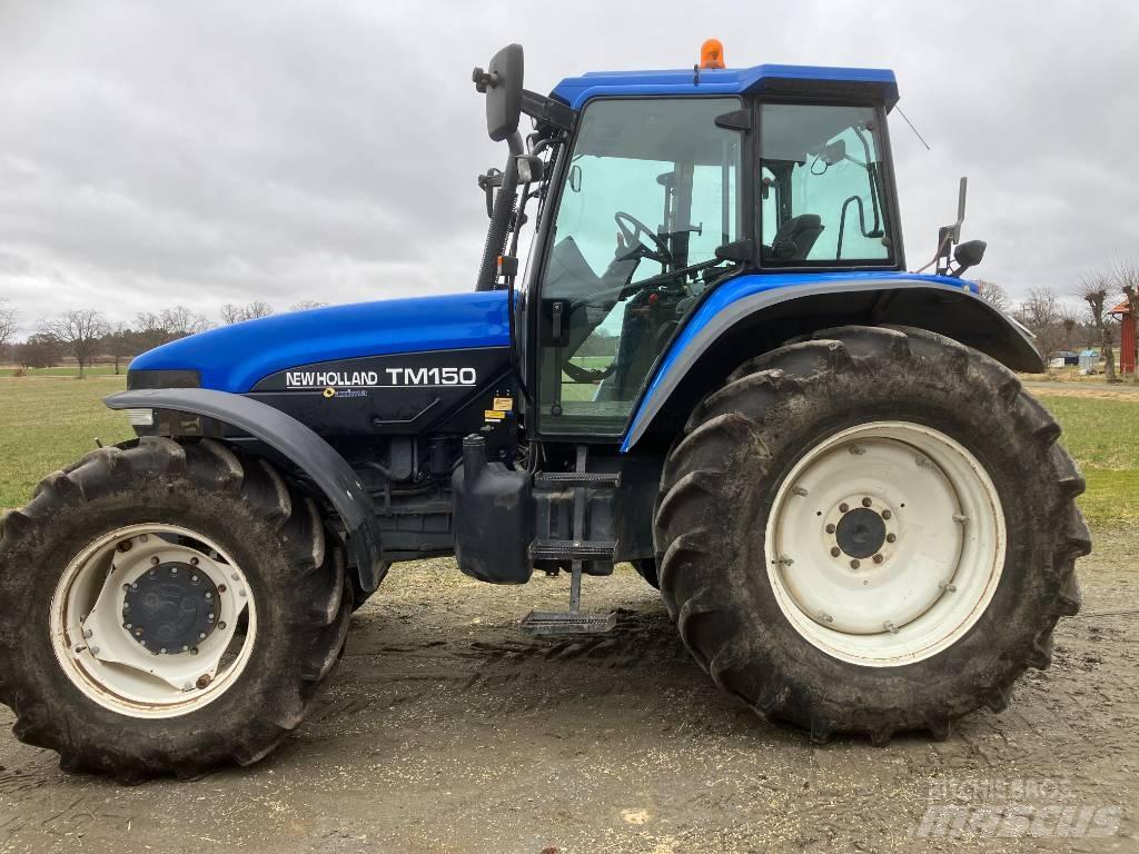 New Holland TM 150 الجرارات