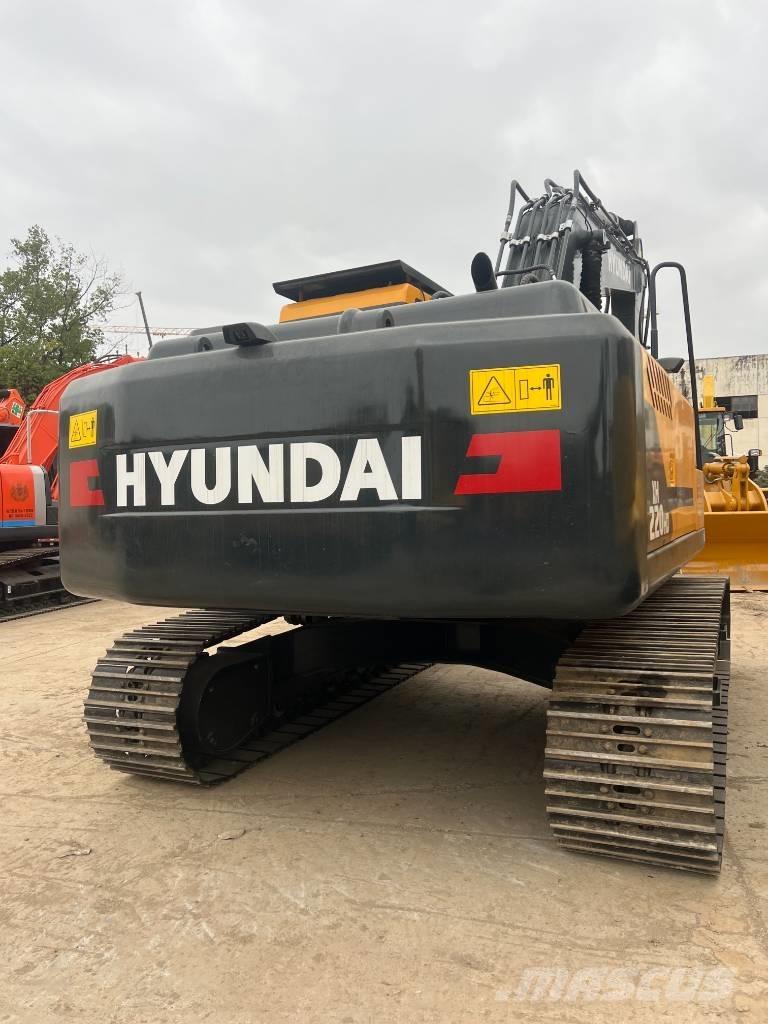 Hyundai HX 220HD حفارات زحافة
