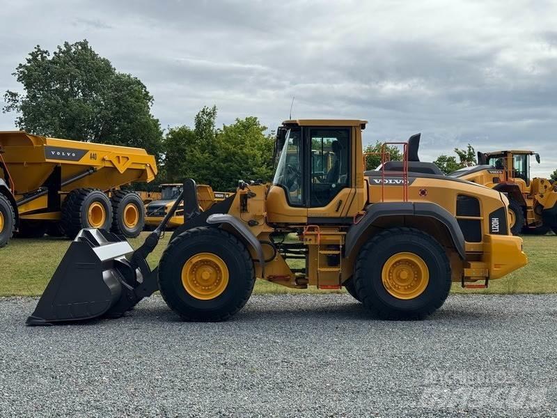 Volvo L 120 H لوادر بعجل
