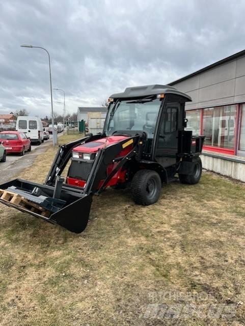 Toro Outcross ماكينات أخرى لتجهيز الأراضي