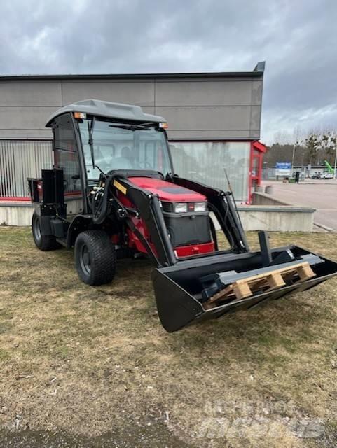 Toro Outcross ماكينات أخرى لتجهيز الأراضي