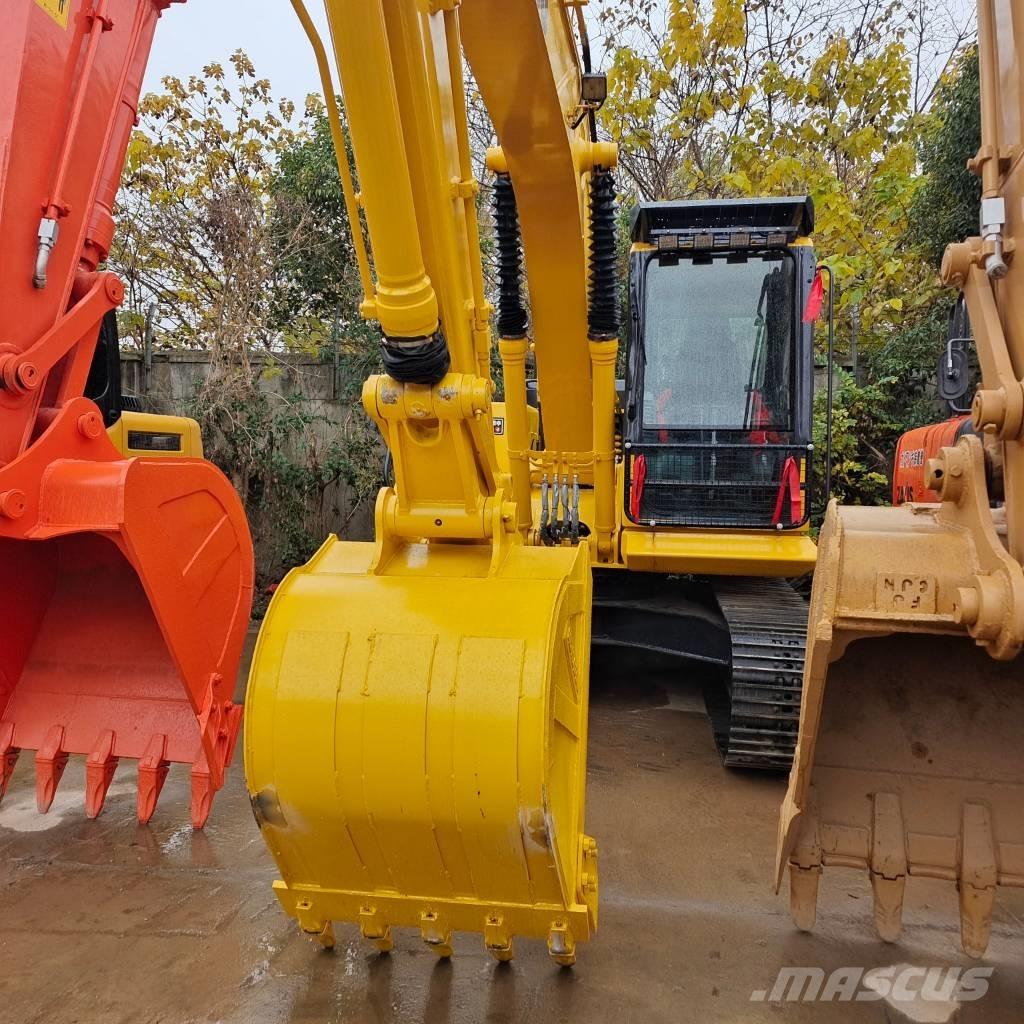 Komatsu PC 130 حفارات زحافة