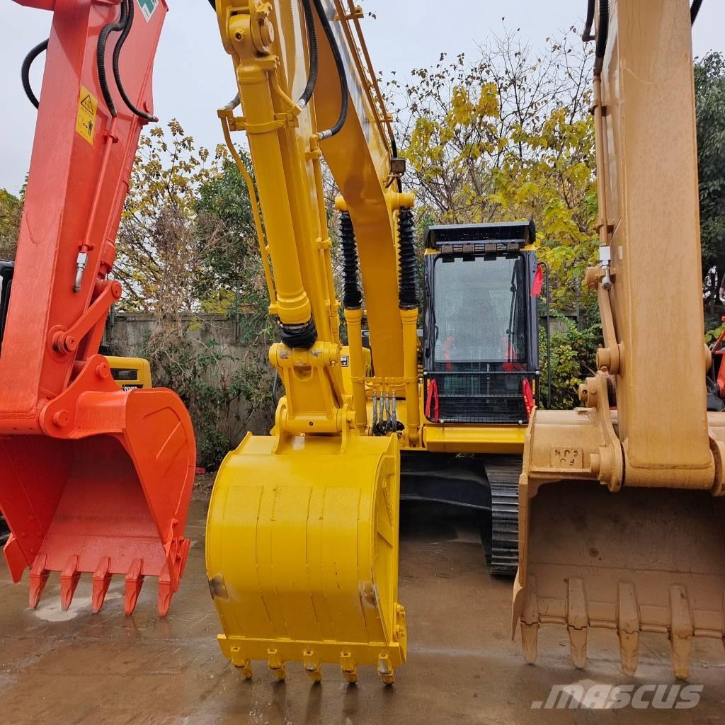 Komatsu PC 130 حفارات زحافة