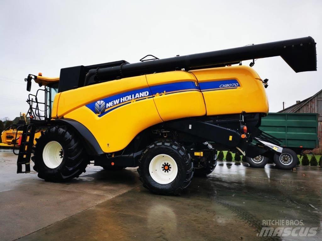 New Holland CX 8070 حصادات