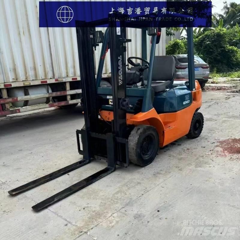 Toyota 25 شاحنات الديزل