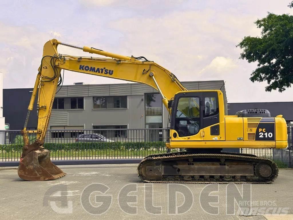 Komatsu PC210 LC-8 حفارات زحافة