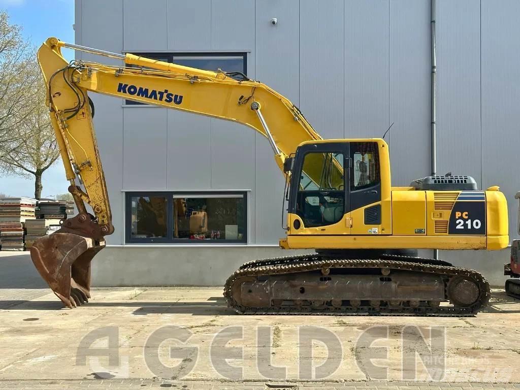 Komatsu PC210 LC-8 حفارات زحافة