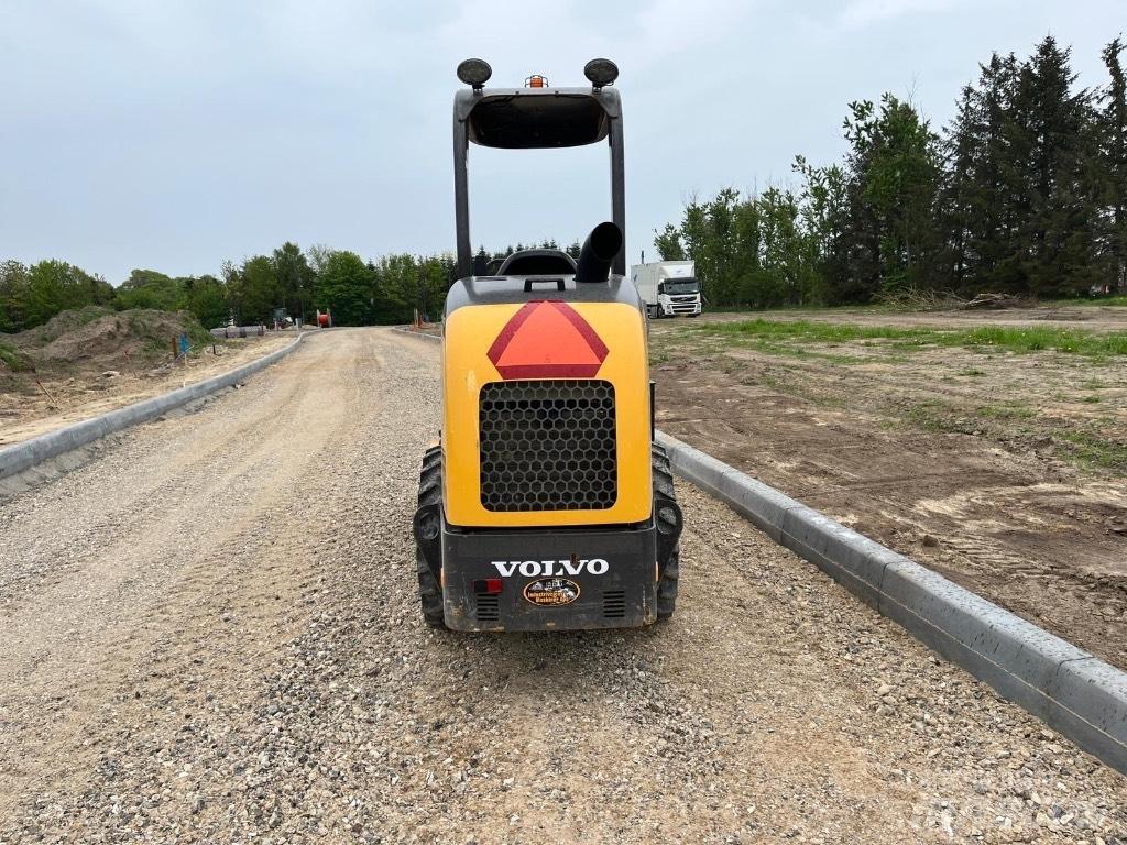 Volvo SD 25 مداحل ثنائية الاسطوانة