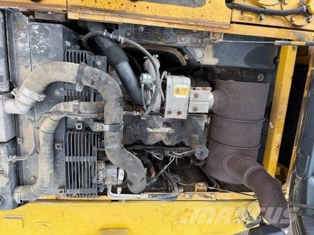 Komatsu PC 160 LC-8 حفارات زحافة