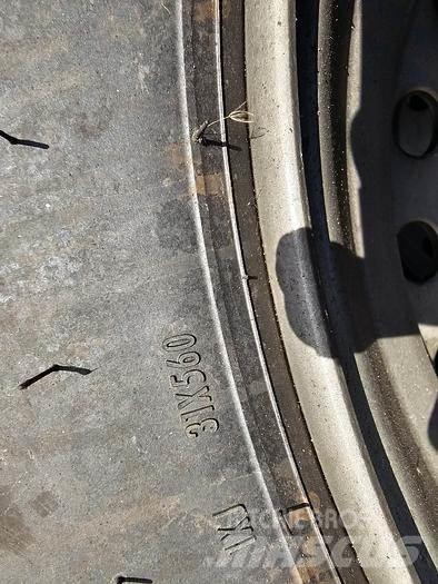 Pirelli ITINERIS 7 مكونات أخرى