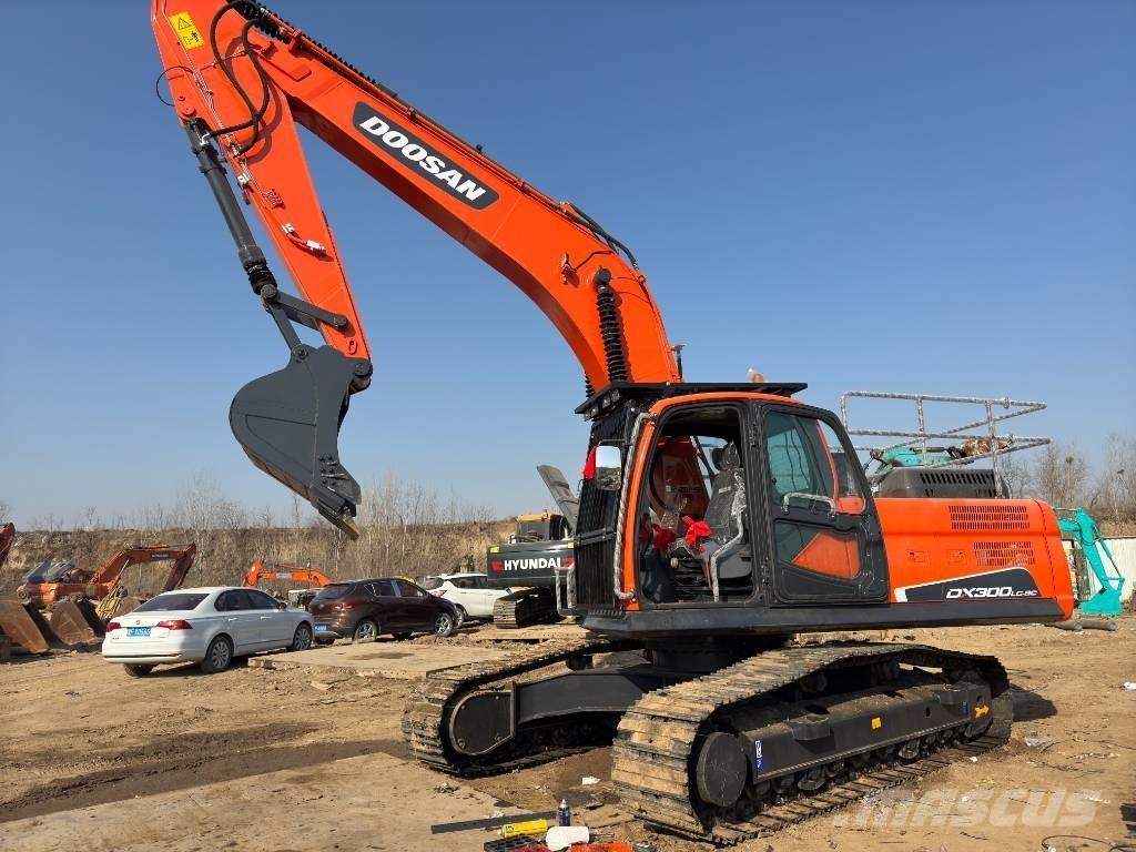 Doosan DX300 حفارات طويلة الذراع
