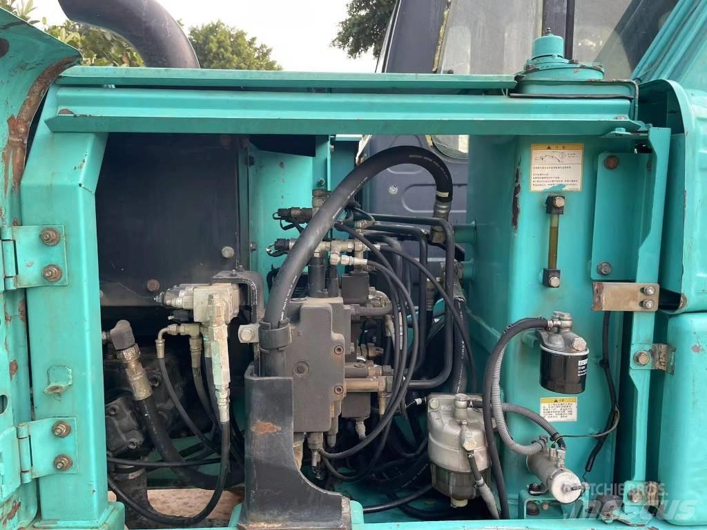 Kobelco SK 75 حفارات زحافة