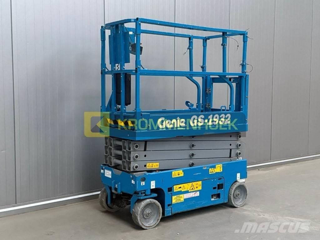 Genie GS 1932 رافعات مقصية الشكل