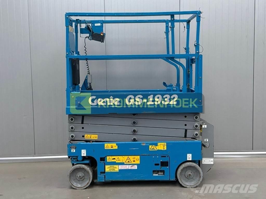 Genie GS 1932 رافعات مقصية الشكل