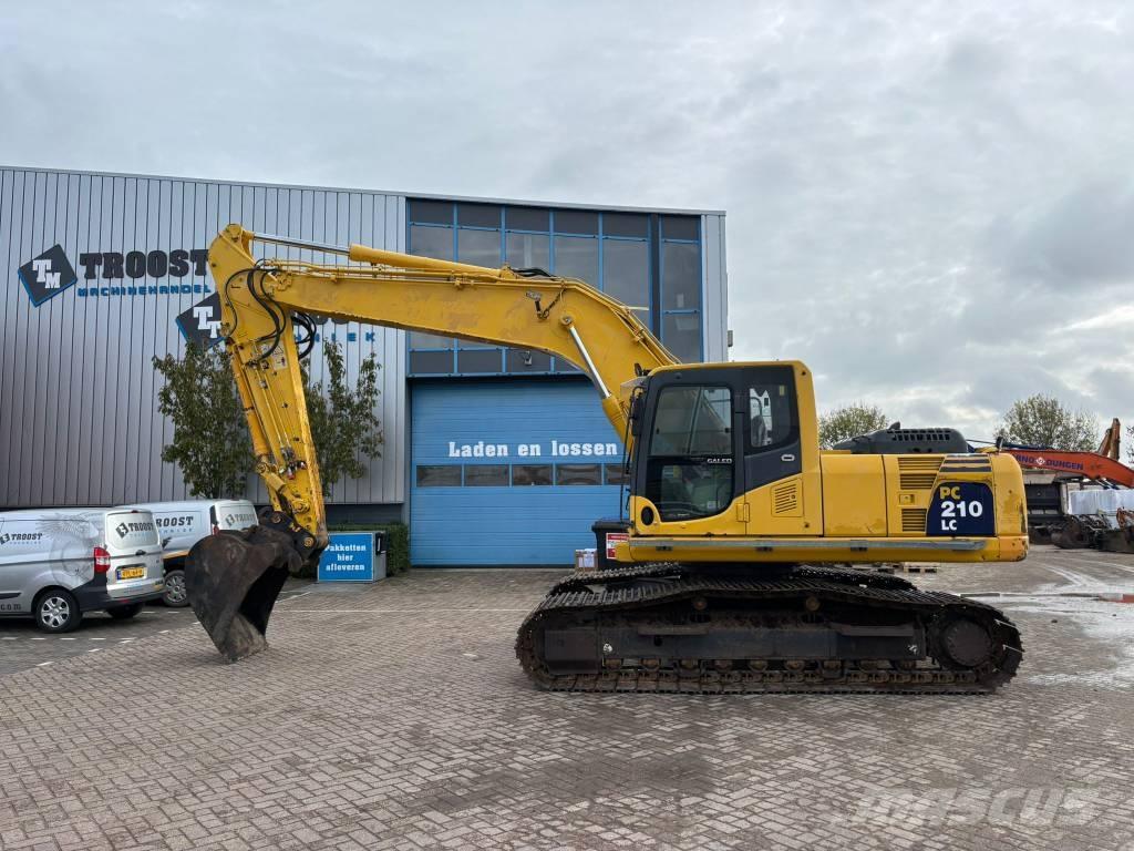 Komatsu PC 210 LC-8 حفارات زحافة