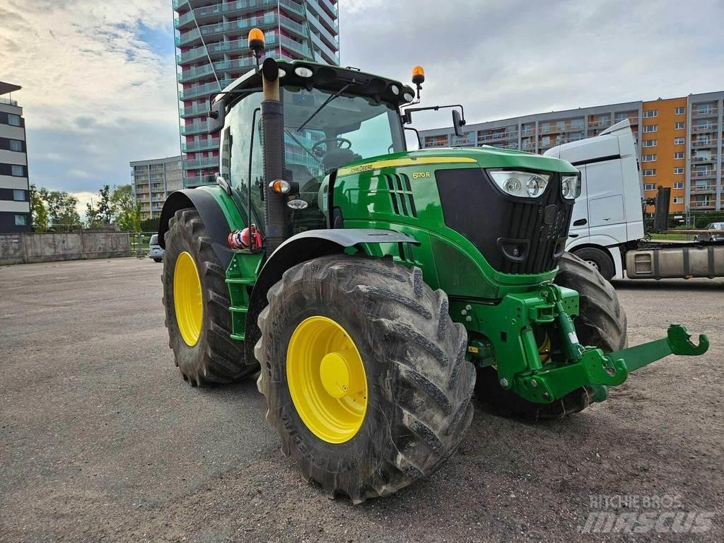 John Deere 6170R الجرارات