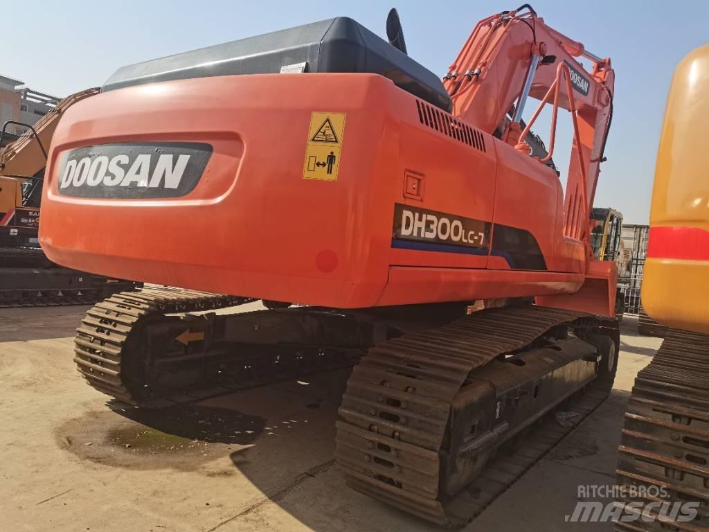 Doosan DH 300 LC-7 حفارات زحافة