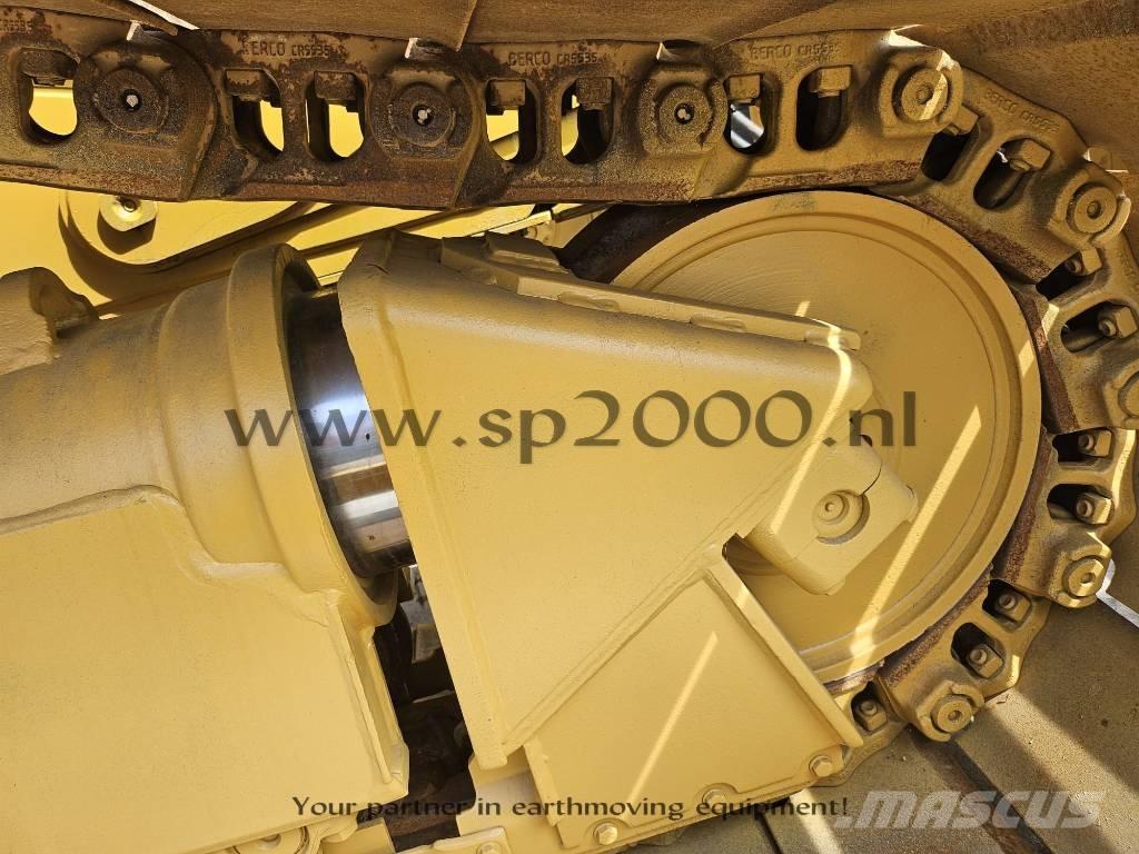 CAT D 6 T LGP بلدوزرات مجنزرة