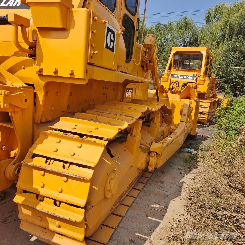 CAT D 7 G بلدوزرات مجنزرة