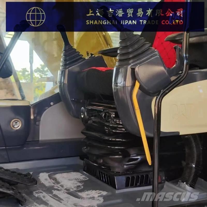 CAT 320D حفارات زحافة