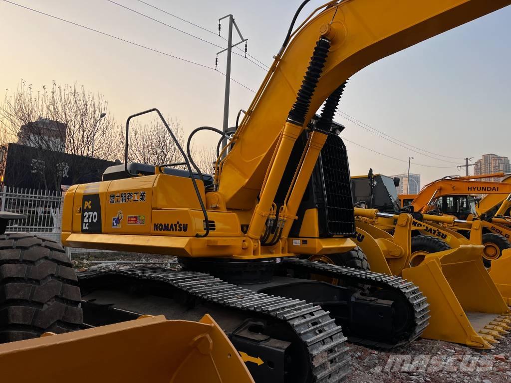 Komatsu PC270 حفارات زحافة