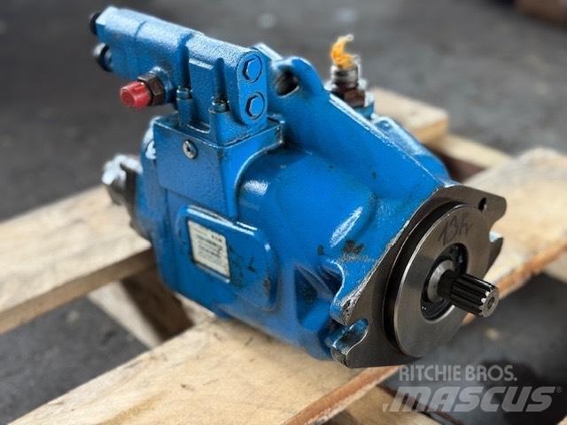 Eaton HYDRAULIC PUMP هيدروليات