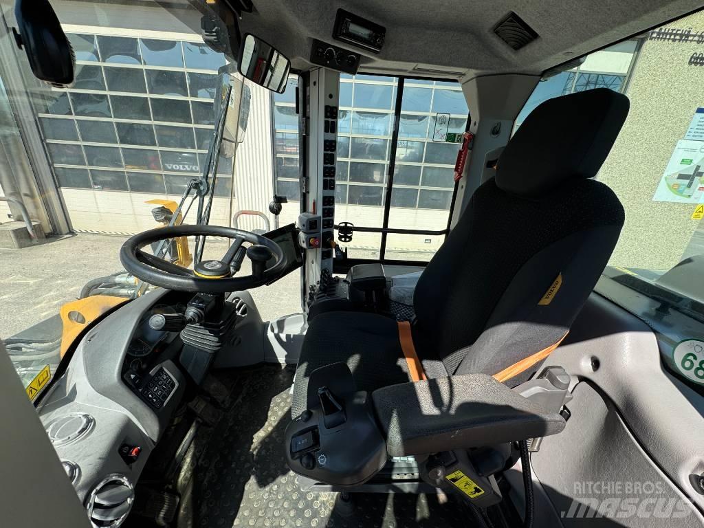 Volvo L 70 H لوادر بعجل