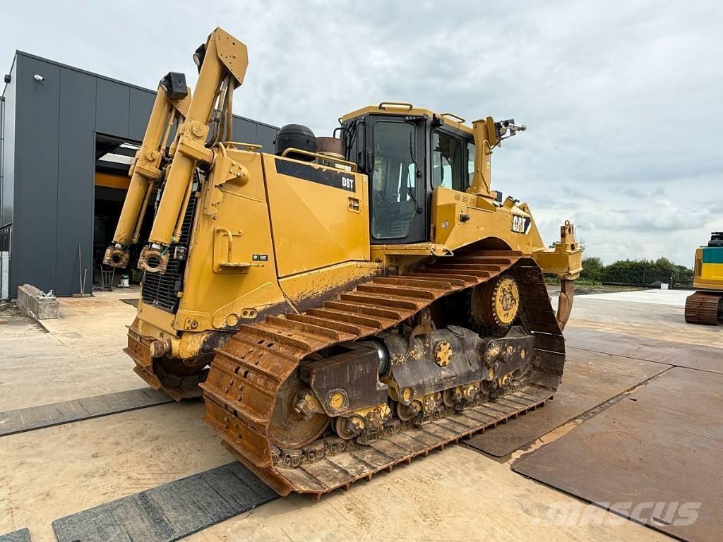 CAT D 8 T LGP بلدوزرات مجنزرة