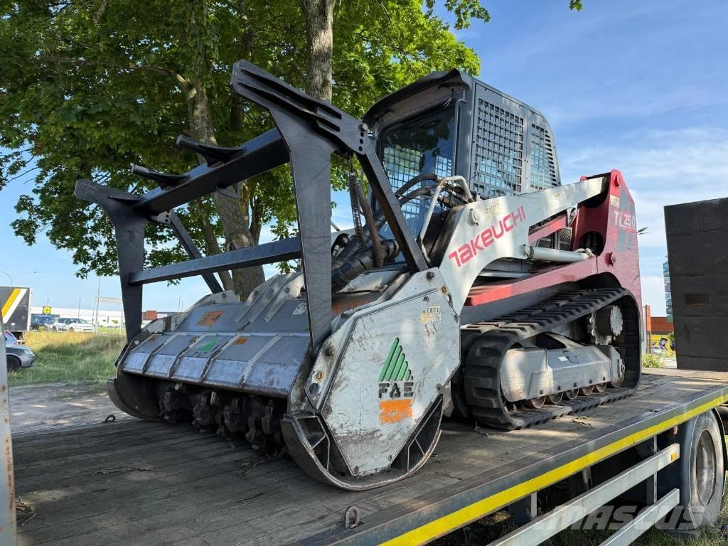 Takeuchi TL 250 لوادر زحافة