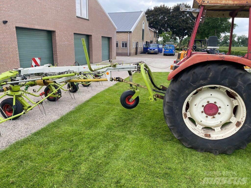 CLAAS volto 1050t مكابس وميبسات التبن