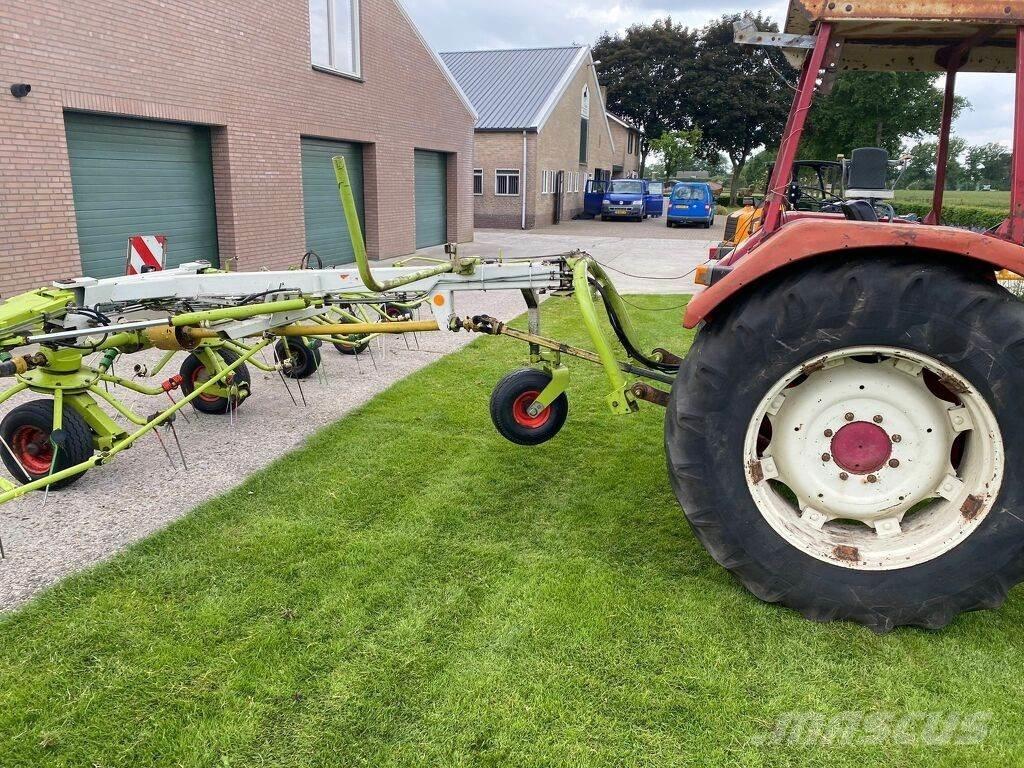 CLAAS volto 1050t مكابس وميبسات التبن