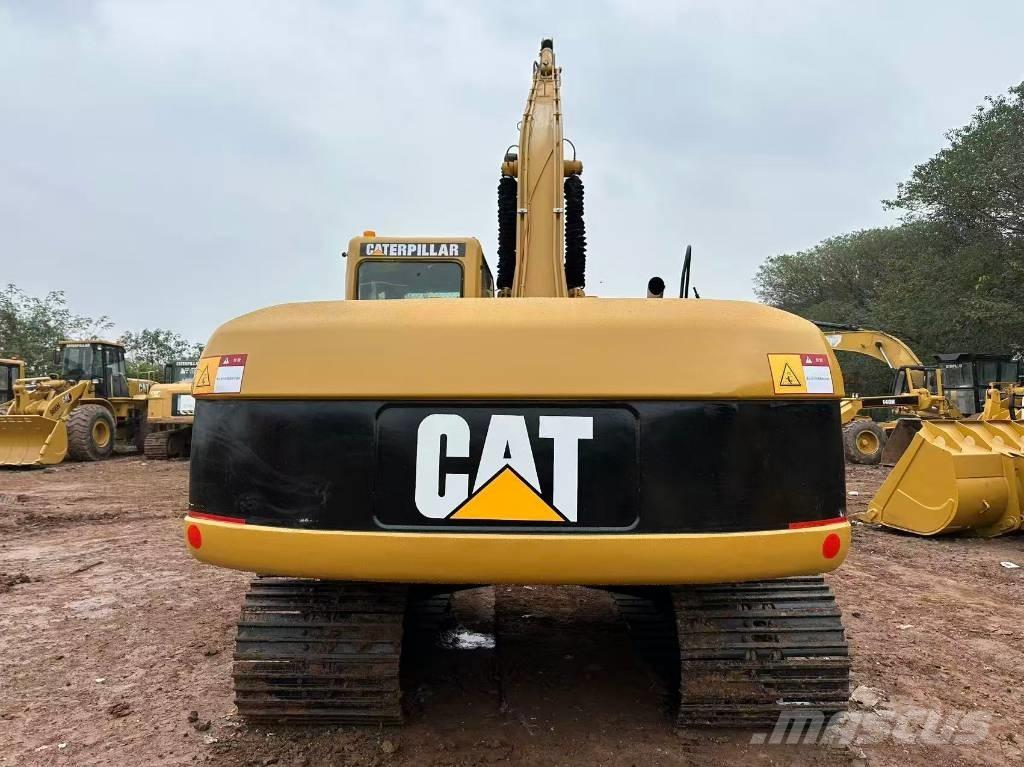CAT 320 C L حفارات طويلة الذراع