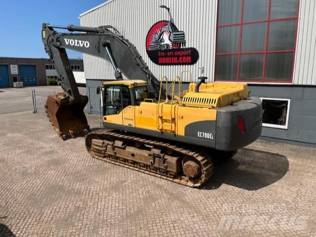 Volvo EC 700 C L حفارات زحافة