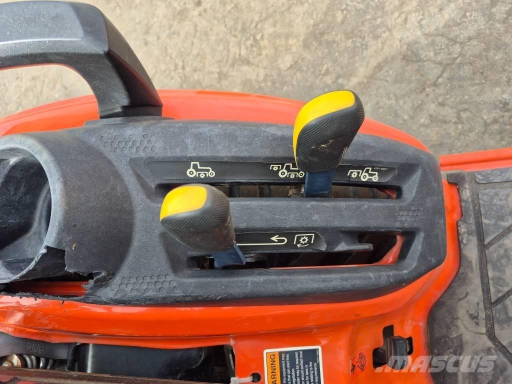 Kubota BX 23 الجرارات