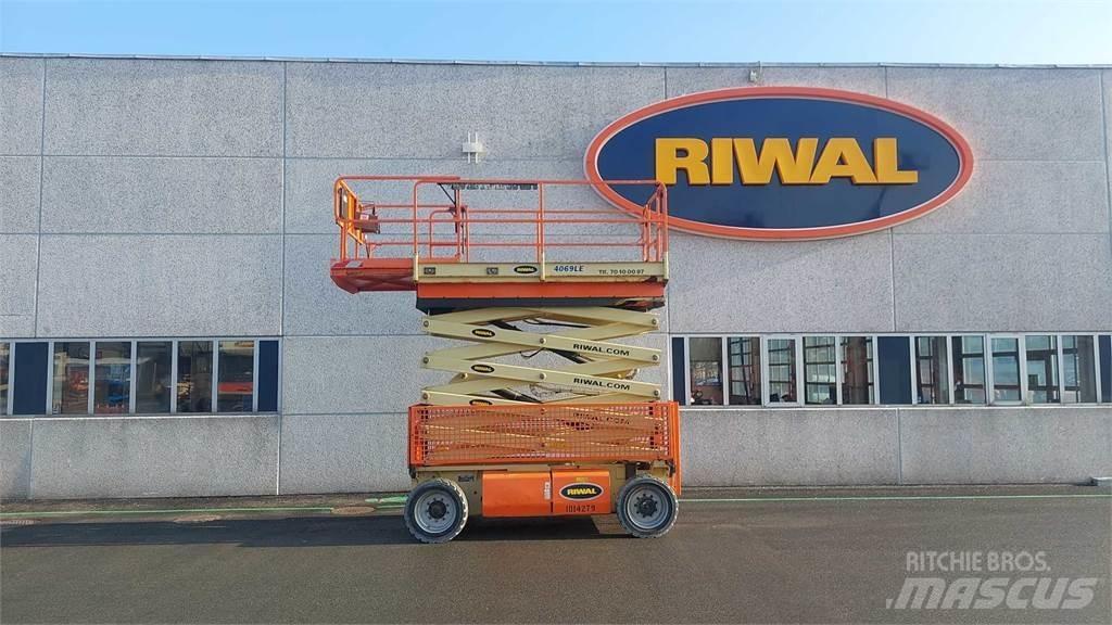 JLG 4069LE رافعات مقصية الشكل
