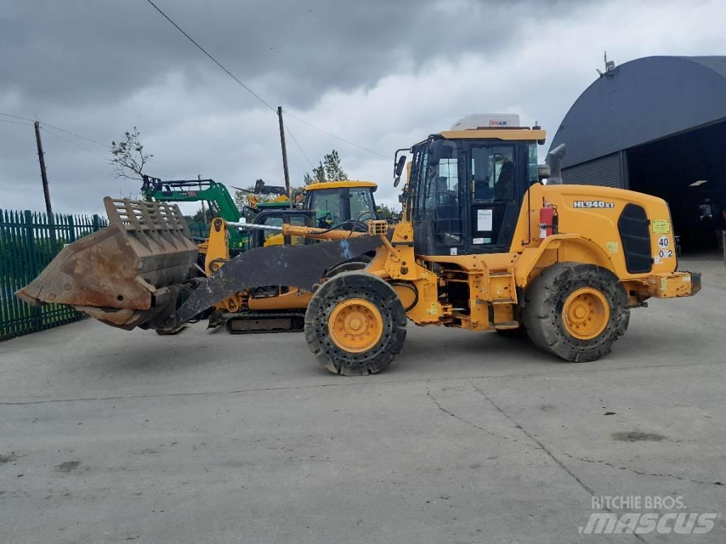 Hyundai HL 940 لوادر بعجل