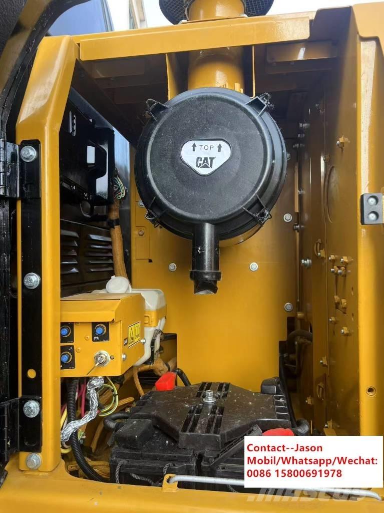 CAT 320 D RR حفارات زحافة