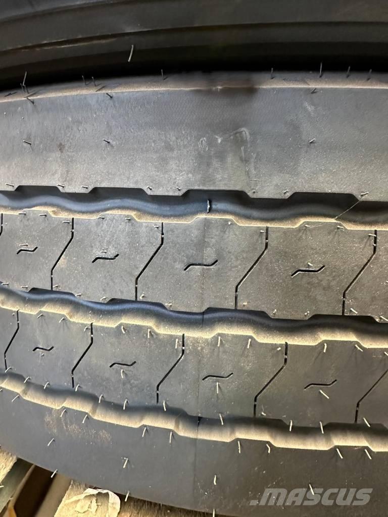 Goodyear 245/70R17 الإطارات والعجلات والحافات