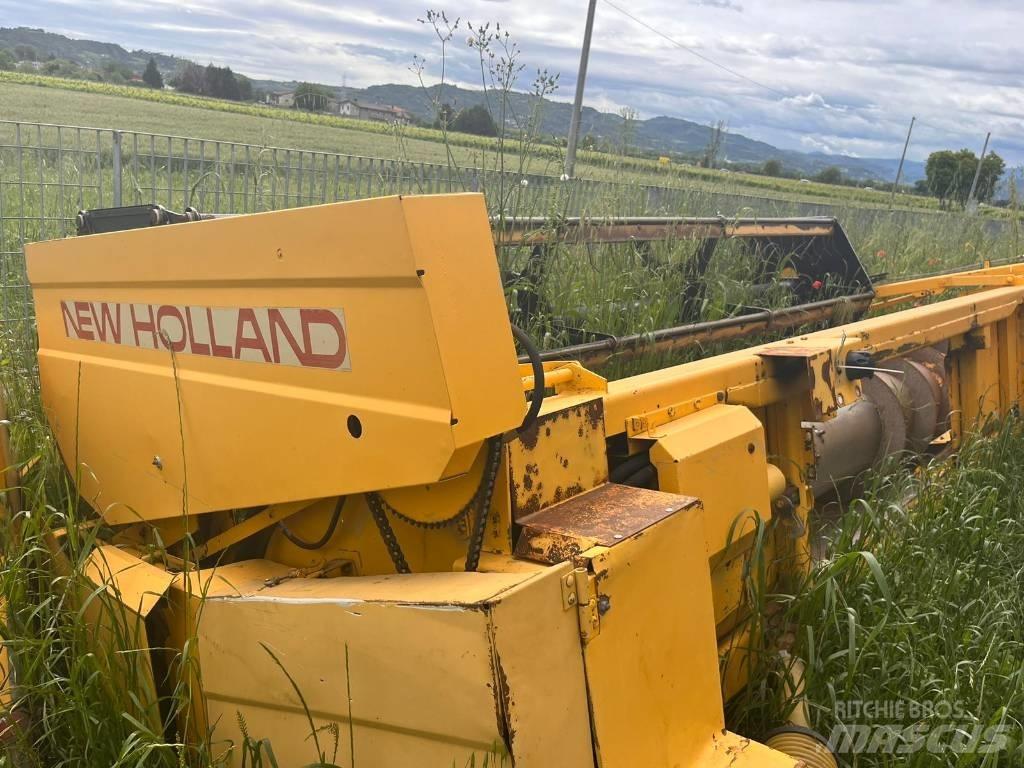 New Holland SOIA 4.4 رؤوس الحصادات الدراسات