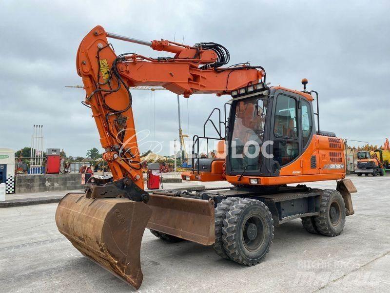 Doosan DX160W حفارات بعجل