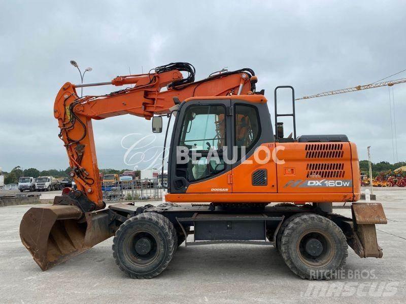 Doosan DX160W حفارات بعجل