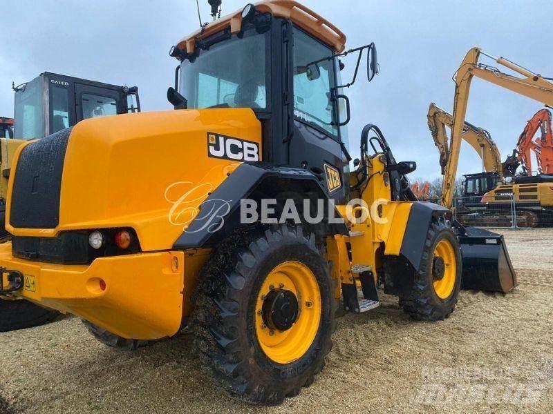 JCB 411 لوادر بعجل