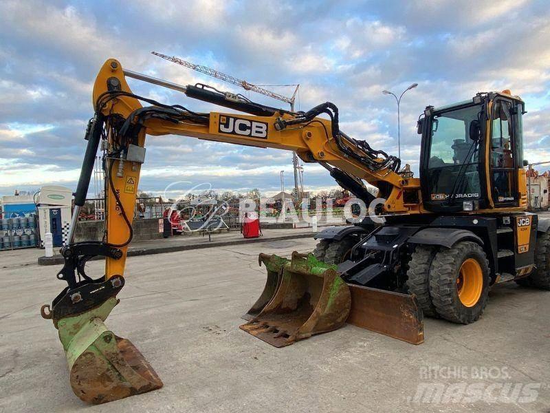 JCB HD 110 WT حفارات بعجل