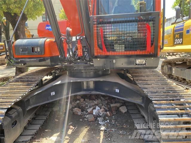 Doosan DX 225 LC حفارات زحافة