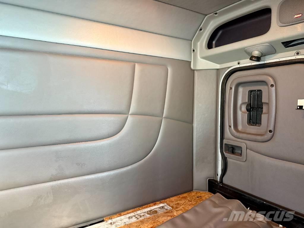 Peterbilt 367 وحدات الجر